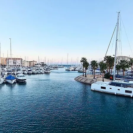Beau 2 Pieces+terrasse+parking, A 100m Des Plages Apartman Fréjus